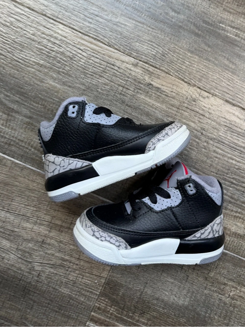 Jordan 3 retro black cement 5c